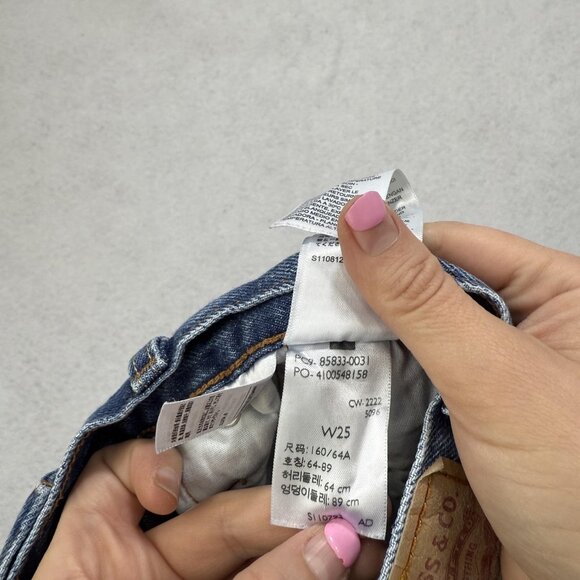 Levis Denim Shorts Womens 25 Distressed High Rise Button Fly Raw Hem Cutoff - Picture 9 of 10